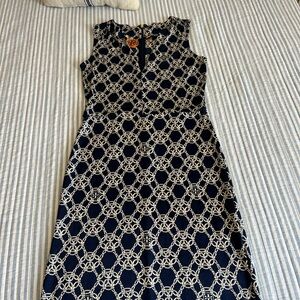 Business Casual dress, knee length.